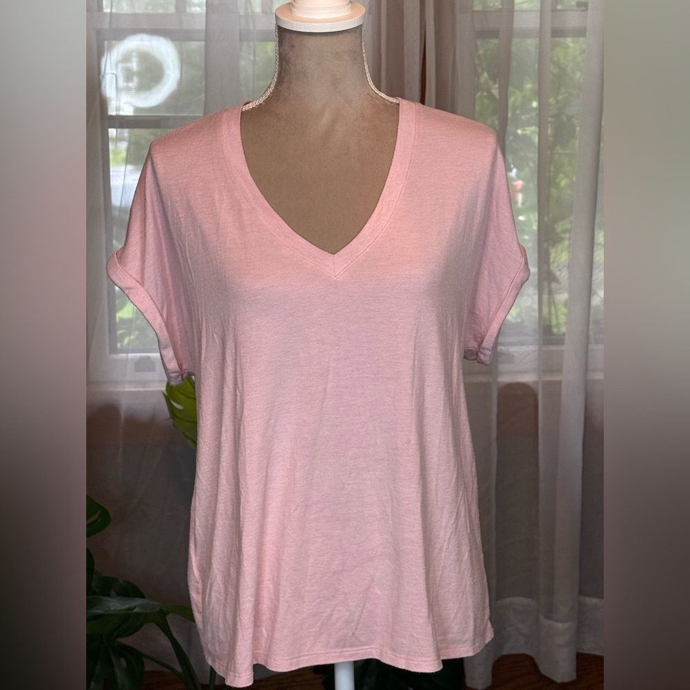 ☀️SUMMER CLEARANCE SALE☀️ Tommy Bahama Pink V-Neck Women's Top